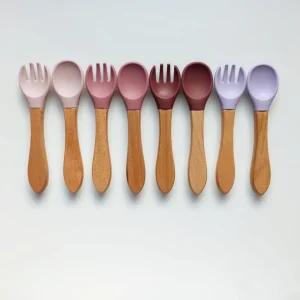 Couverts en bois et silicone personnalisés