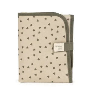 Tapis à langer bébé heart Poppy Moss vert – Motifs cœurs
