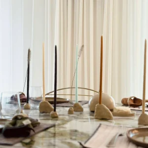 ENSEMBLE DE 6 BOUGEOIRS ET 6 BOUGIES - FOREST