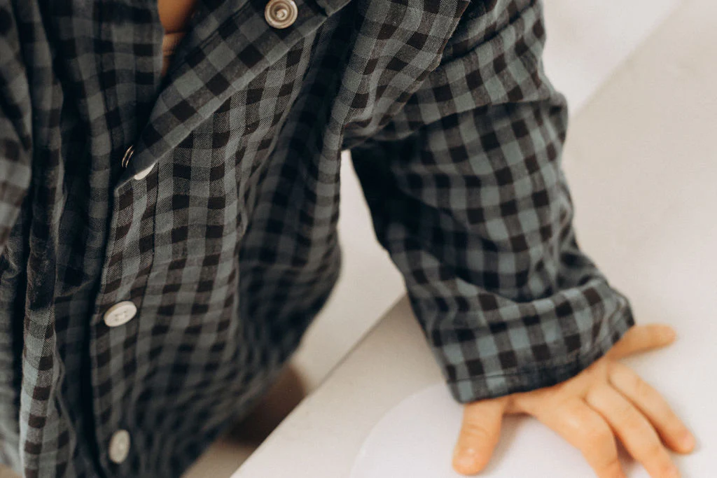 Chemise bébé garçon Matisse en coton recyclé vichy bleu et noir – Image 6