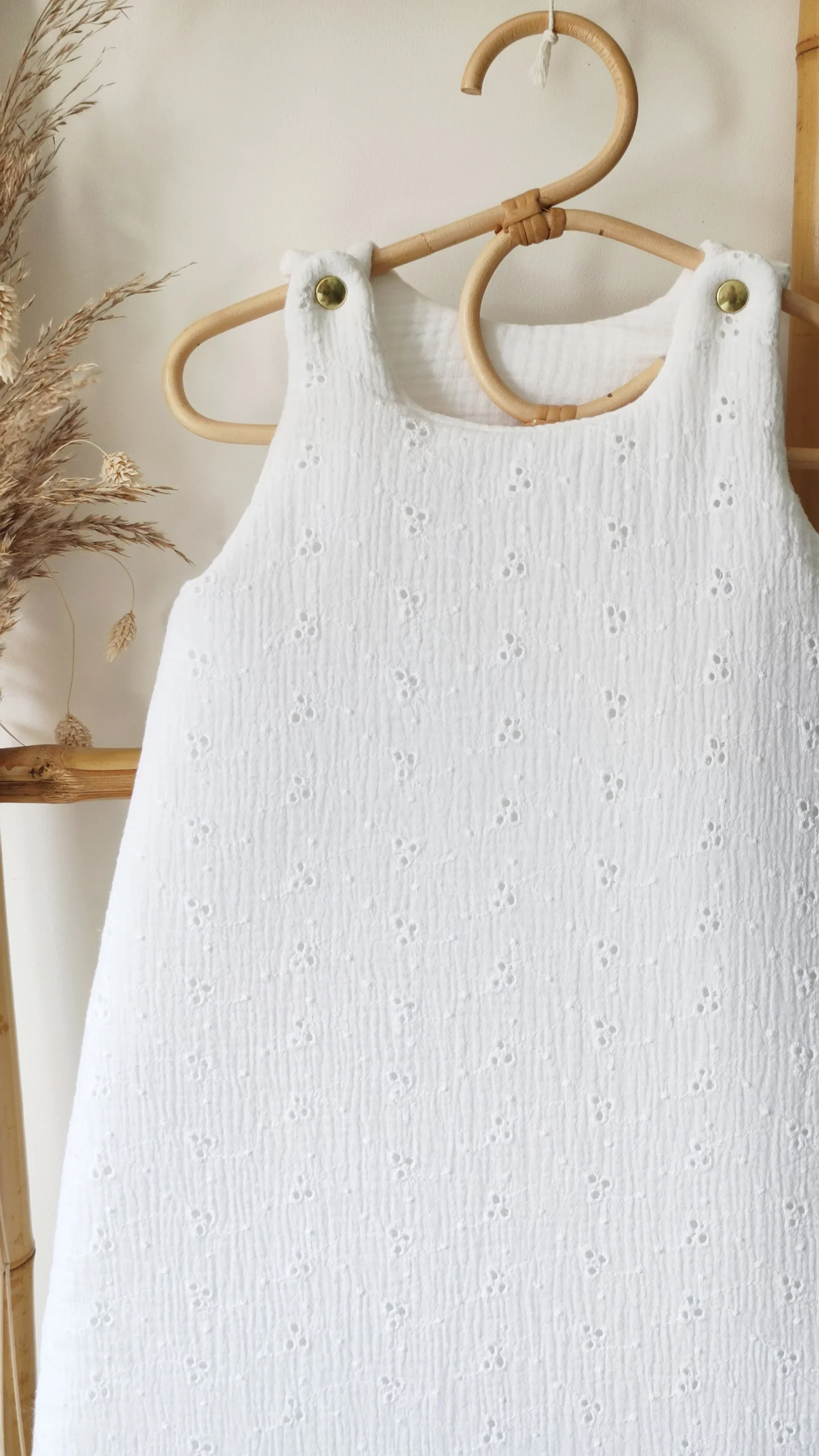 Gigoteuse 3-12 mois "broderie anglaise" en double gaze de coton blanc – Image 3