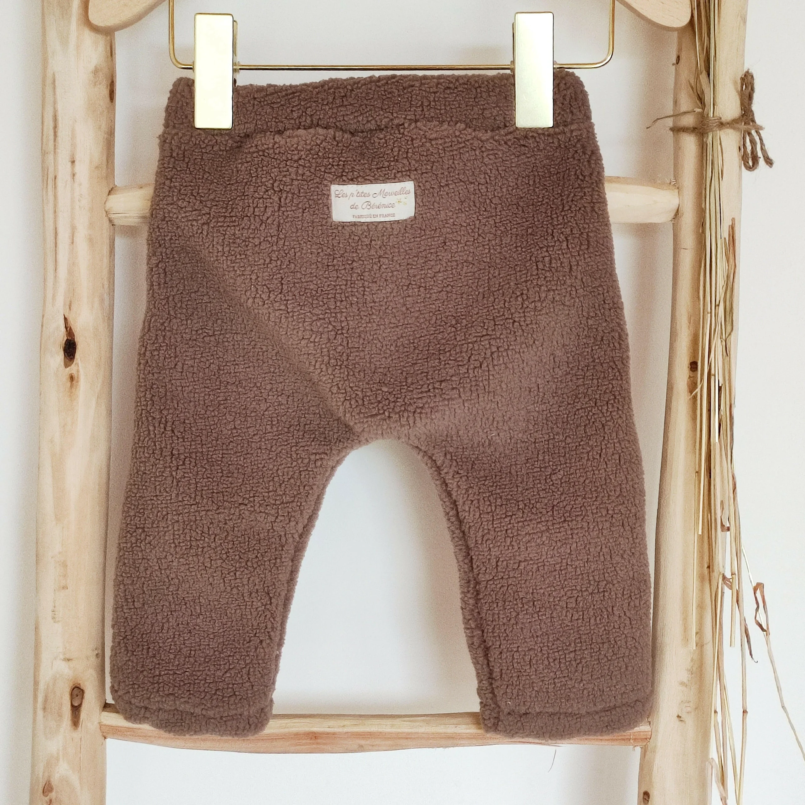 Pantalon bébé cocooning ourson Naël en fausse fourrure mouton sherpa chocolat – Image 8