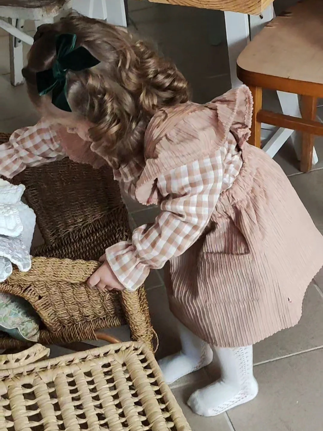 Chaussettes hautes bébé en coton doux et soyeux écru ajouré pointelle côté – Image 5