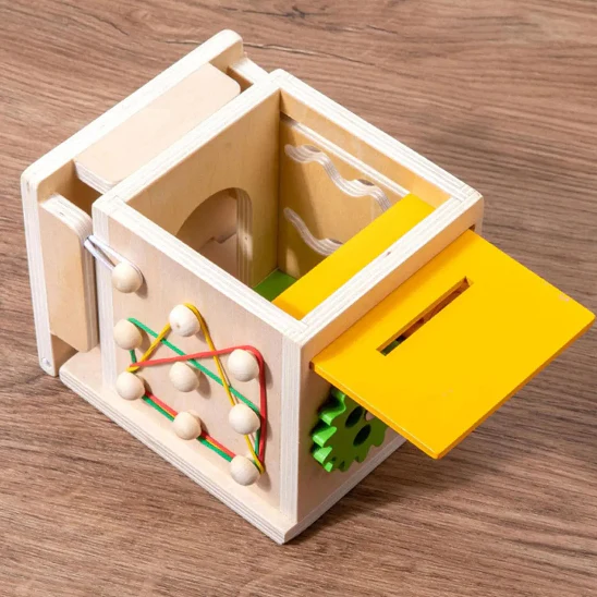 Cube d'activités - Jouets en bois – Image 7